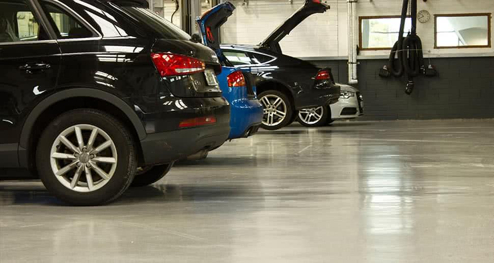 Auto service workshop protective floor